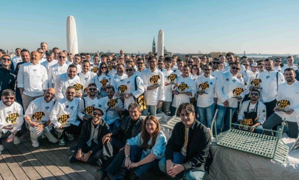 LA PIZZERIA CHE VUOLE LA GEN Z: TRA PREZZI, SOCIAL E LAVORO
